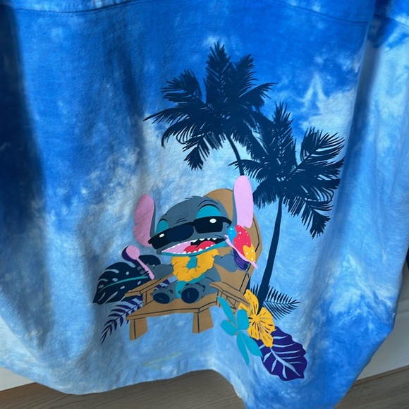 Official Disney World spirit jersey NWT, unisex size Small (oversizeded). - Picture 4 of 8